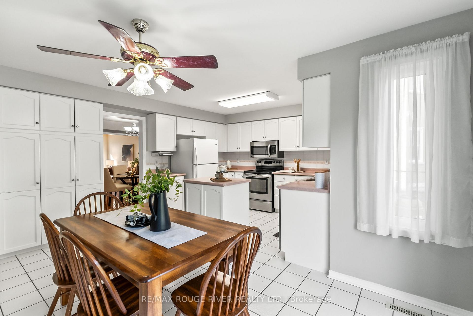 Photo 12 of 23 Dewbourne Place, Whitby, Pringle Creek — HOMEH