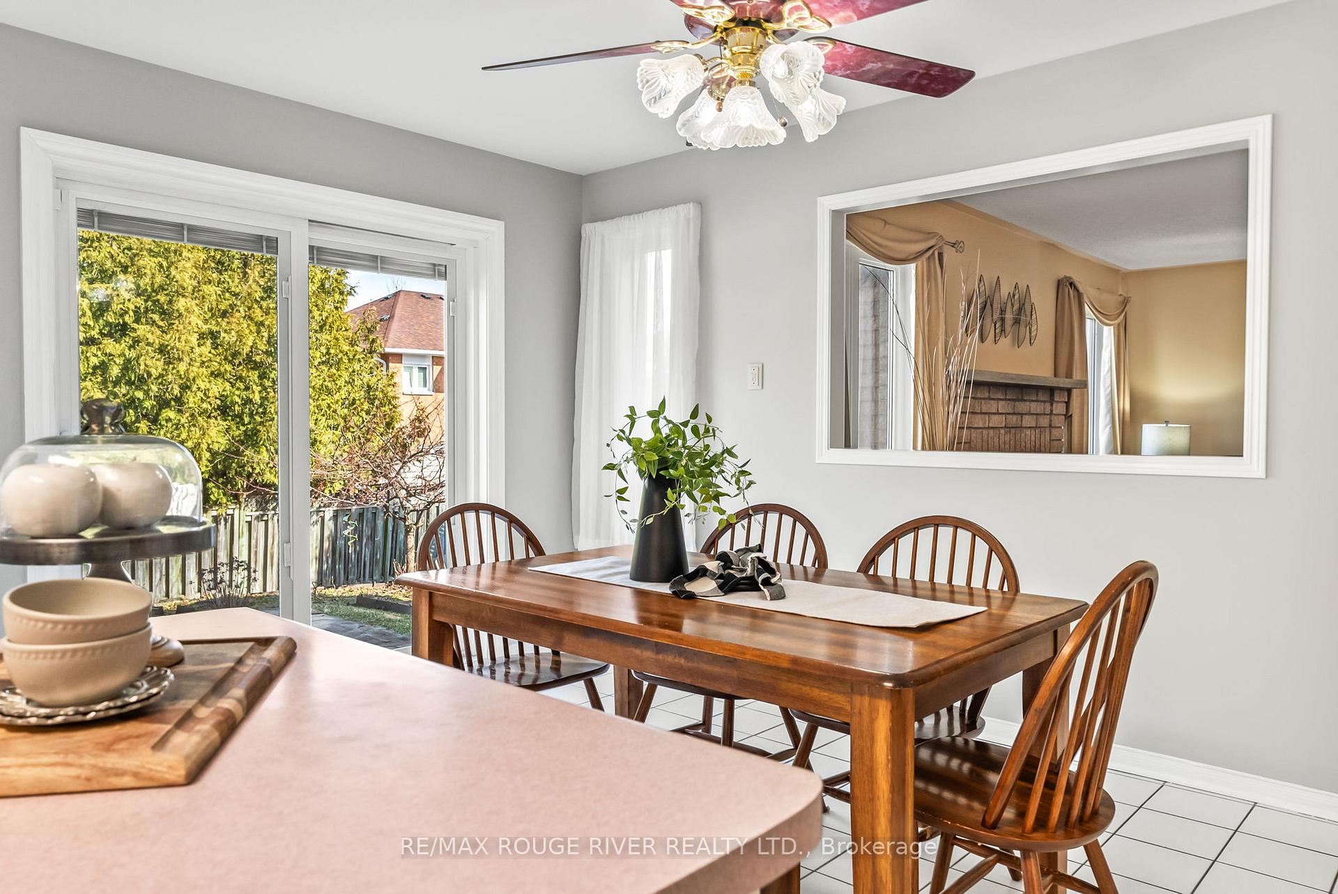 Photo 16 of 23 Dewbourne Place, Whitby, Pringle Creek — HOMEH