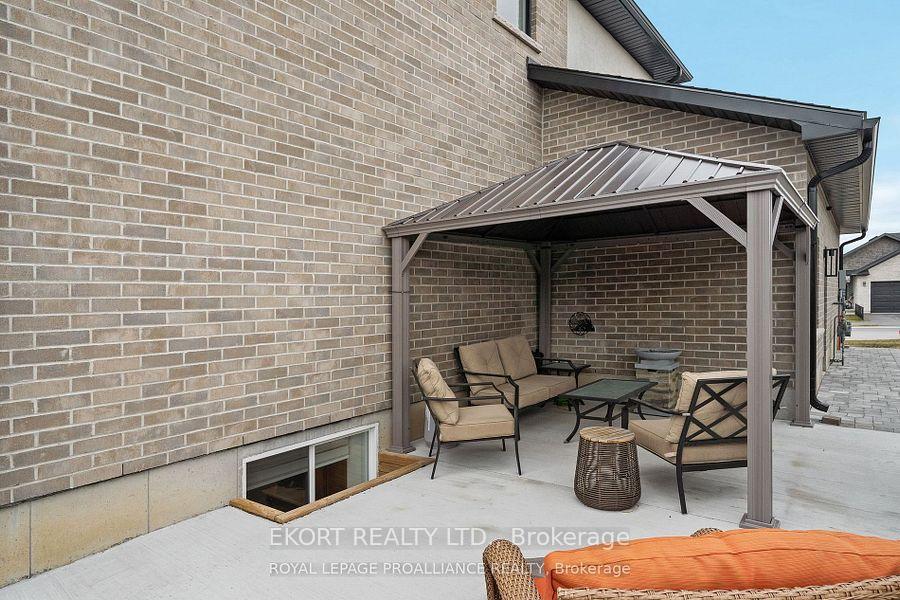 Photo 10 of 31 Raycroft Drive, Belleville, Thurlow Ward — HOMEH