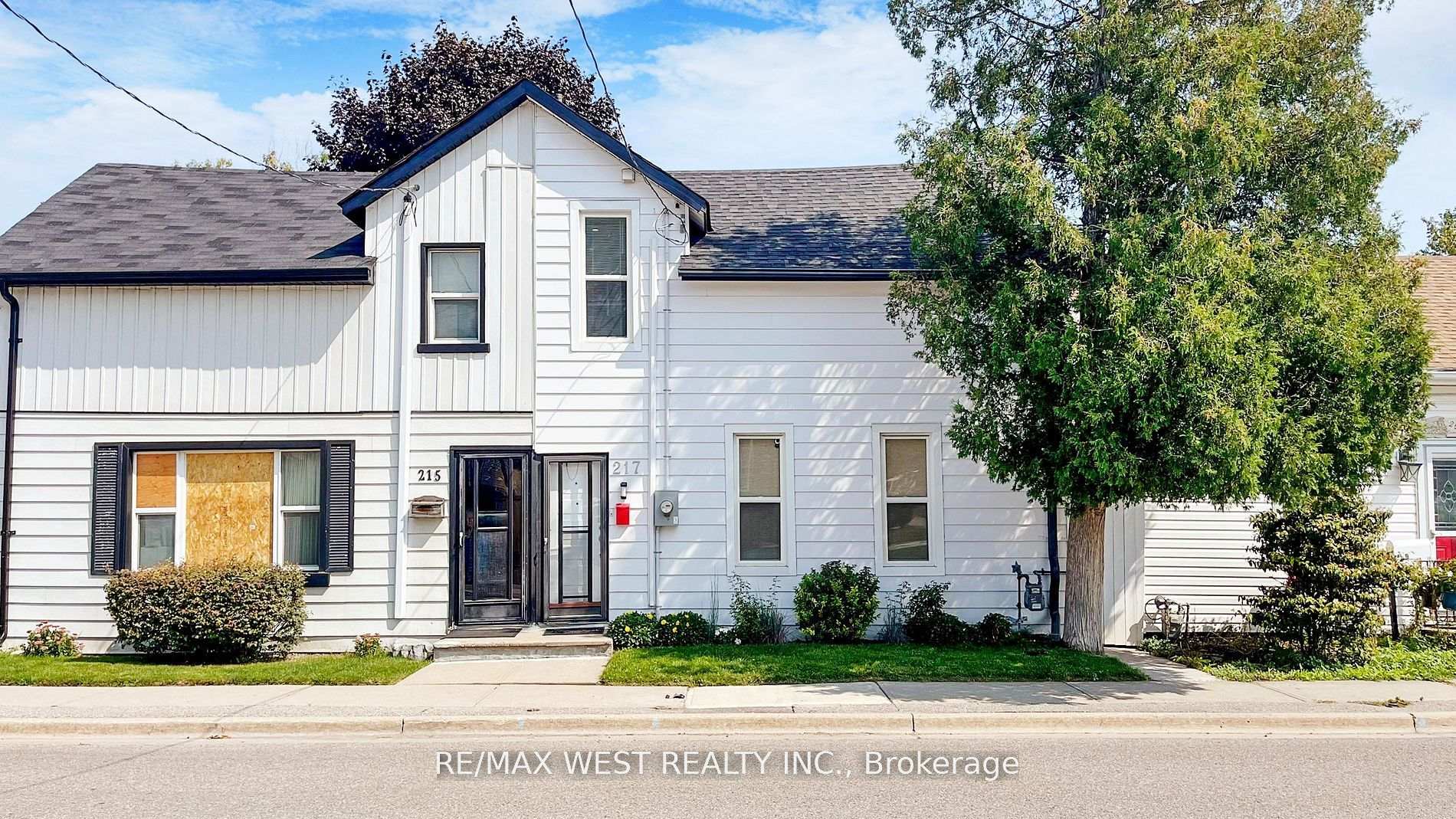 Front of 217 Celina Street
