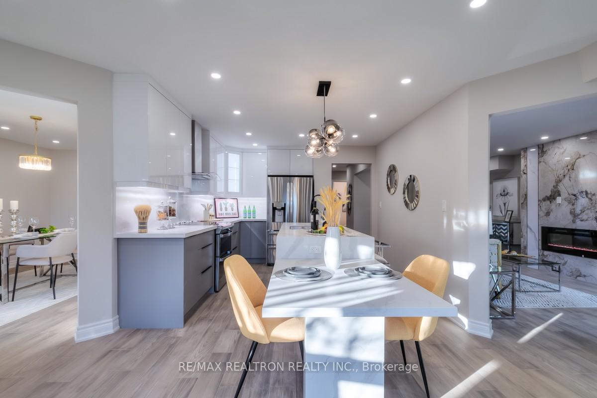 Photo 14 of 33 Flint Crescent, Whitby, Rolling Acres — HOMEH