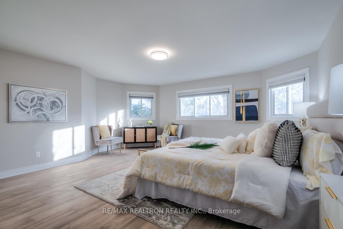 Photo 25 of 33 Flint Crescent, Whitby, Rolling Acres — HOMEH