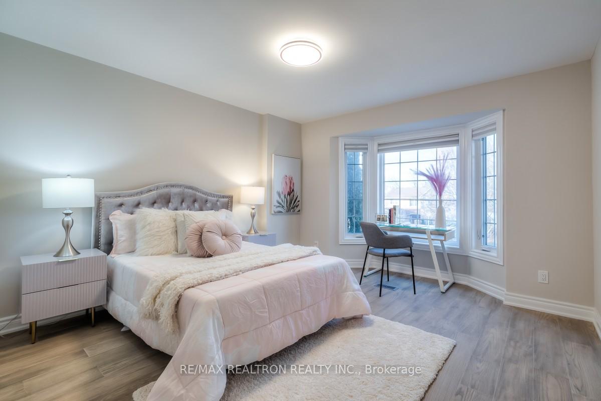 Photo 33 of 33 Flint Crescent, Whitby, Rolling Acres — HOMEH