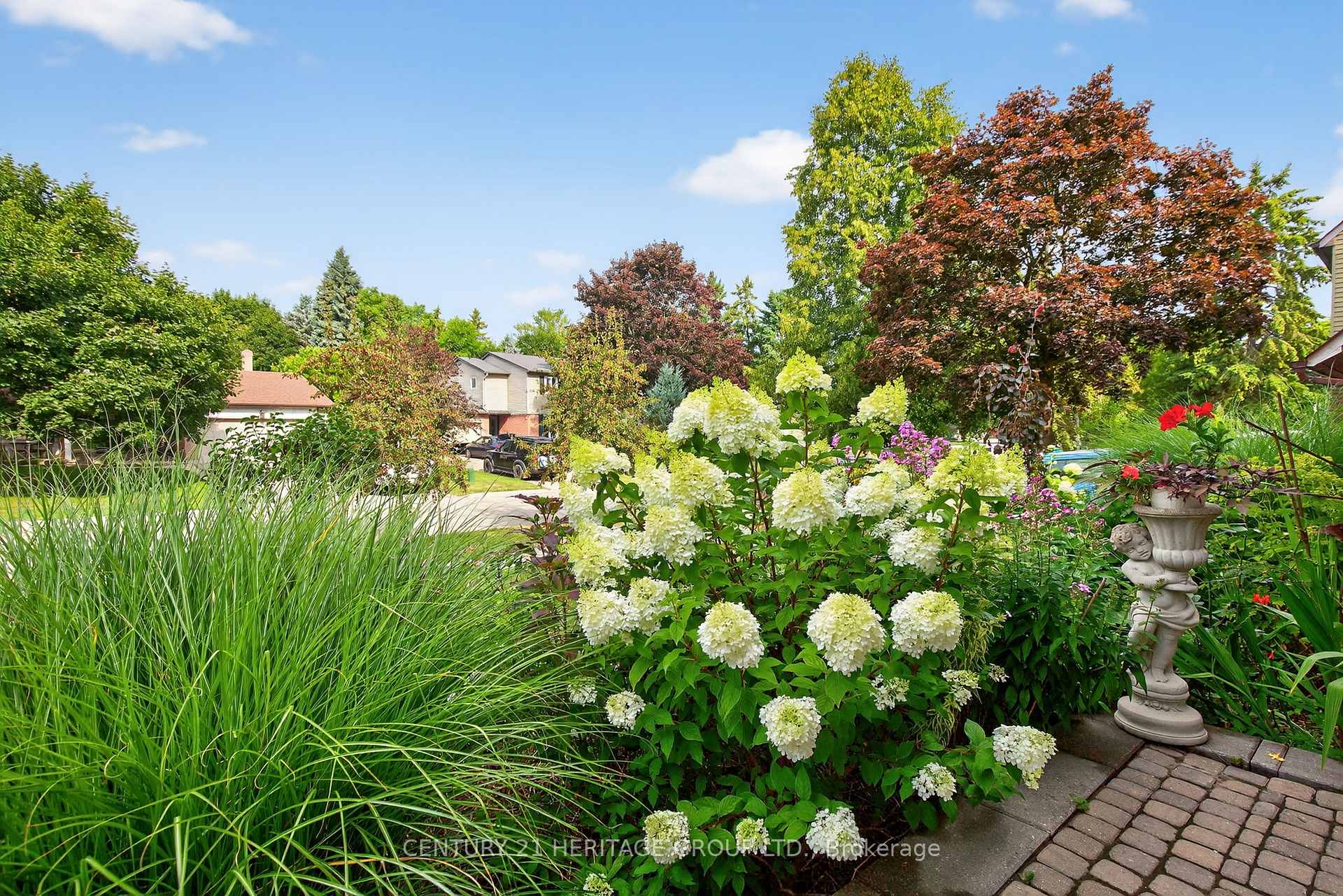 Photo 7 of 57 Stoddart Drive, Aurora, Aurora Highlands — HOMEH