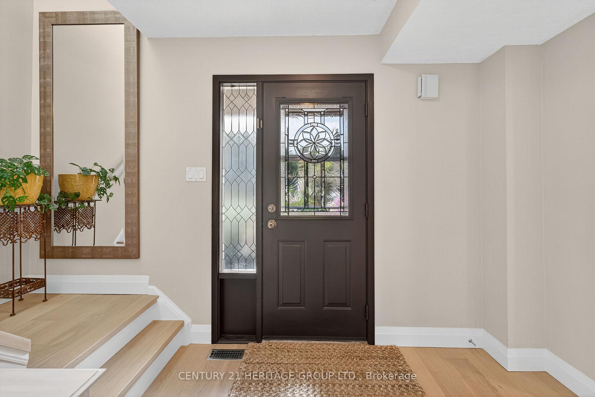 Photo 5 of 57 Stoddart Drive, Aurora, Aurora Highlands — HOMEH