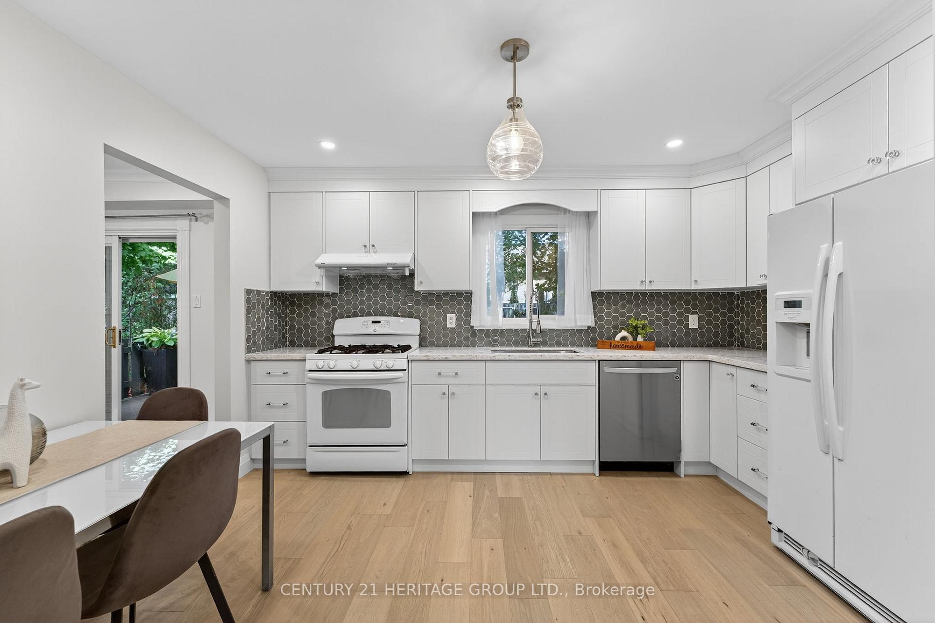 Photo 16 of 57 Stoddart Drive, Aurora, Aurora Highlands — HOMEH