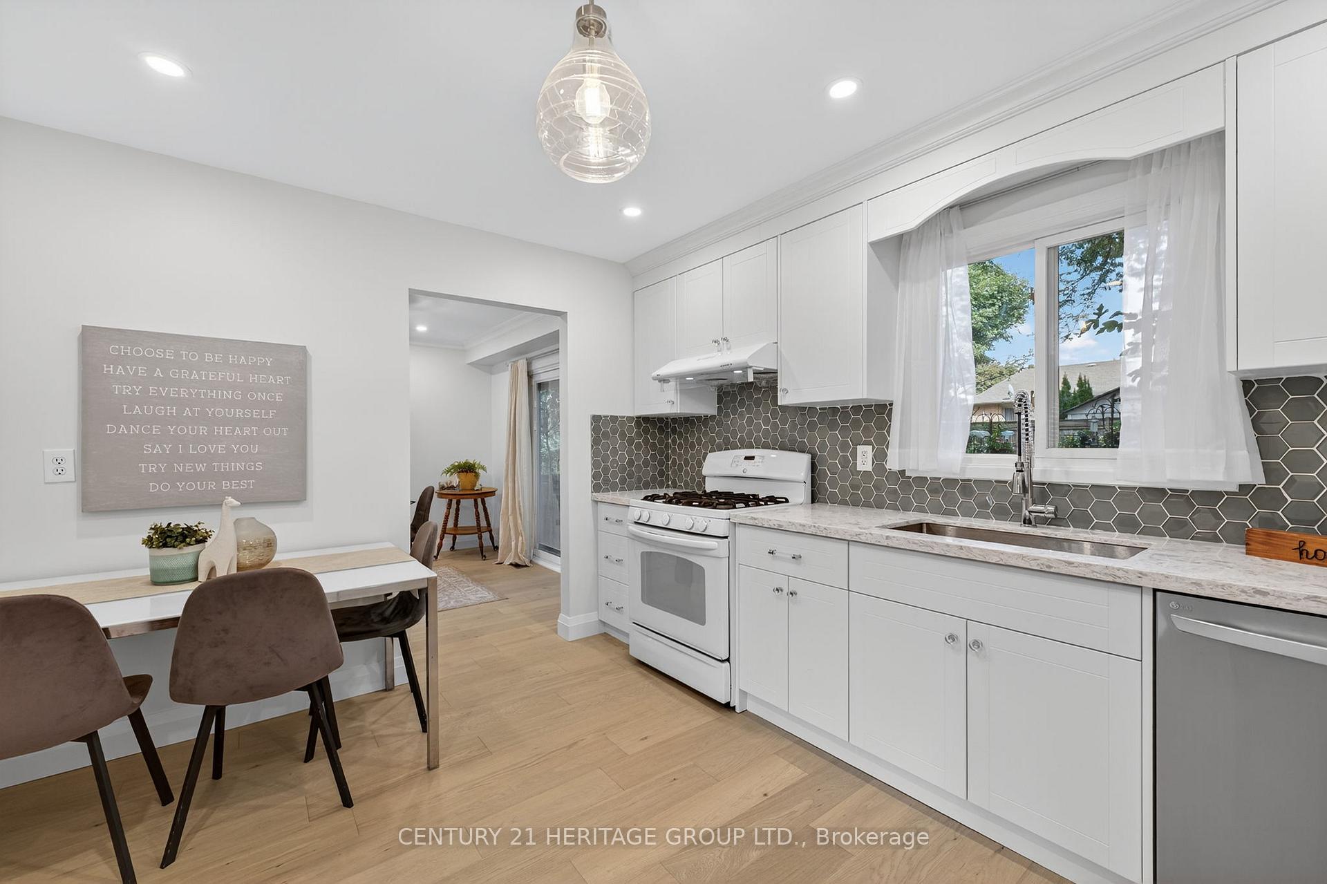 Photo 15 of 57 Stoddart Drive, Aurora, Aurora Highlands — HOMEH
