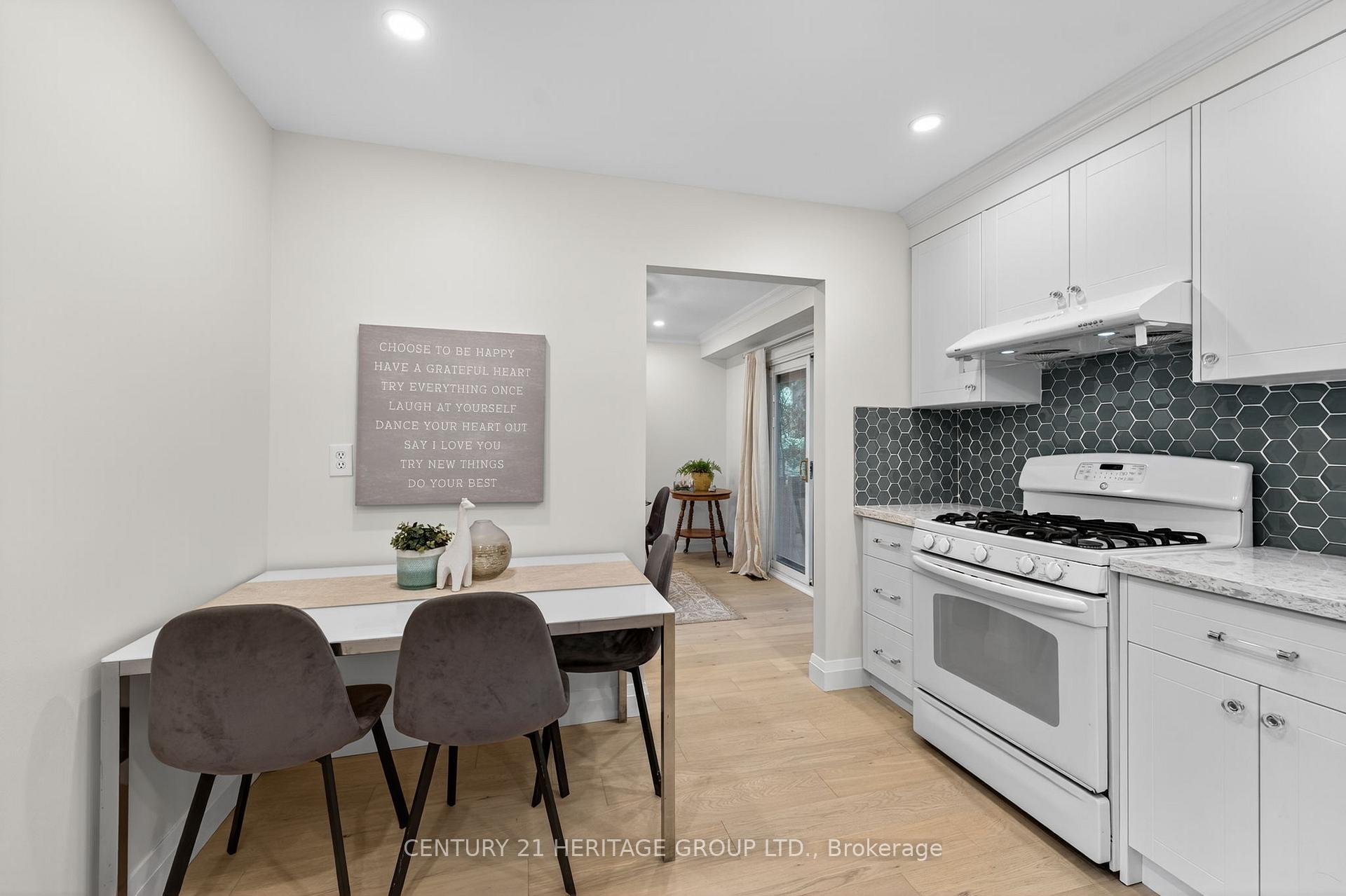 Photo 18 of 57 Stoddart Drive, Aurora, Aurora Highlands — HOMEH