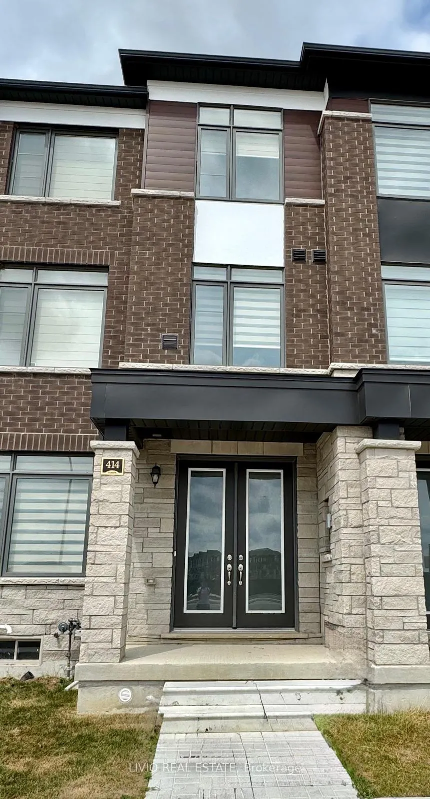 Front of 414 Tim Manley Avenue