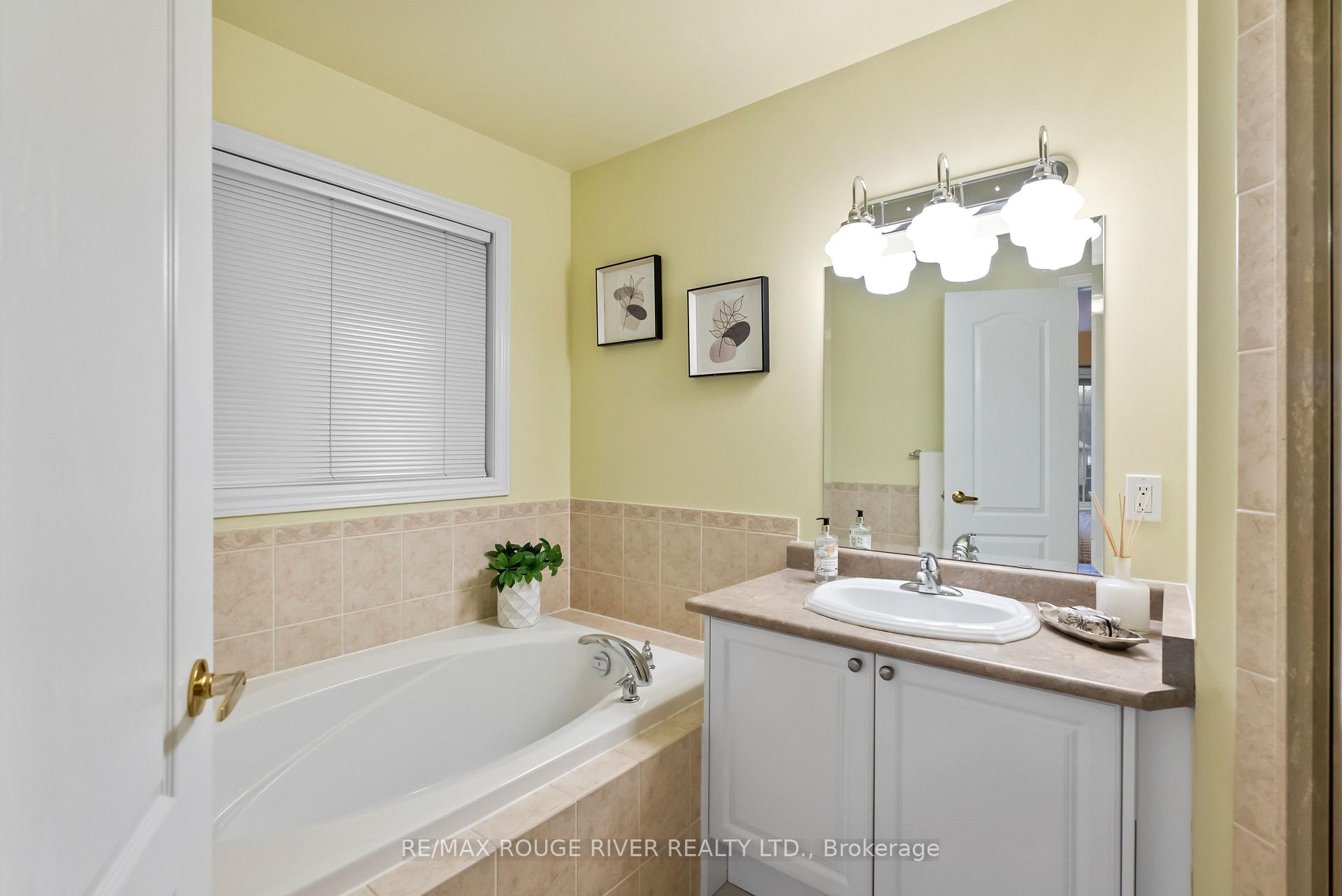 Photo 20 of 103 Sonley Drive, Whitby, Taunton North — HOMEH