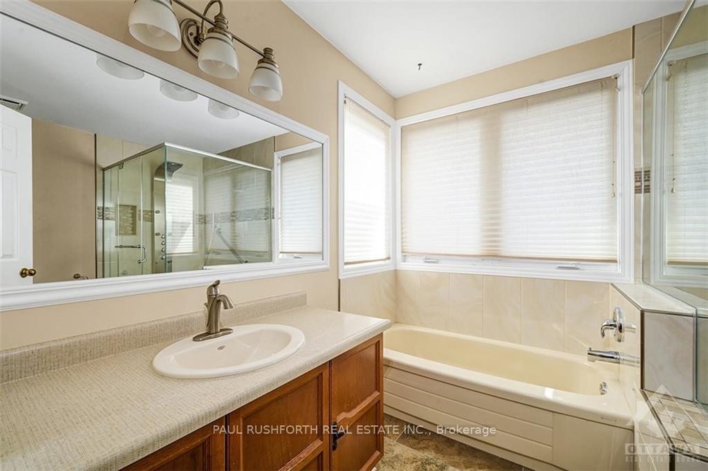 Photo 19 of 372 River Ridge Crescent, Ottawa, Bilberry Creek/Queenswood Heights — HOMEH
