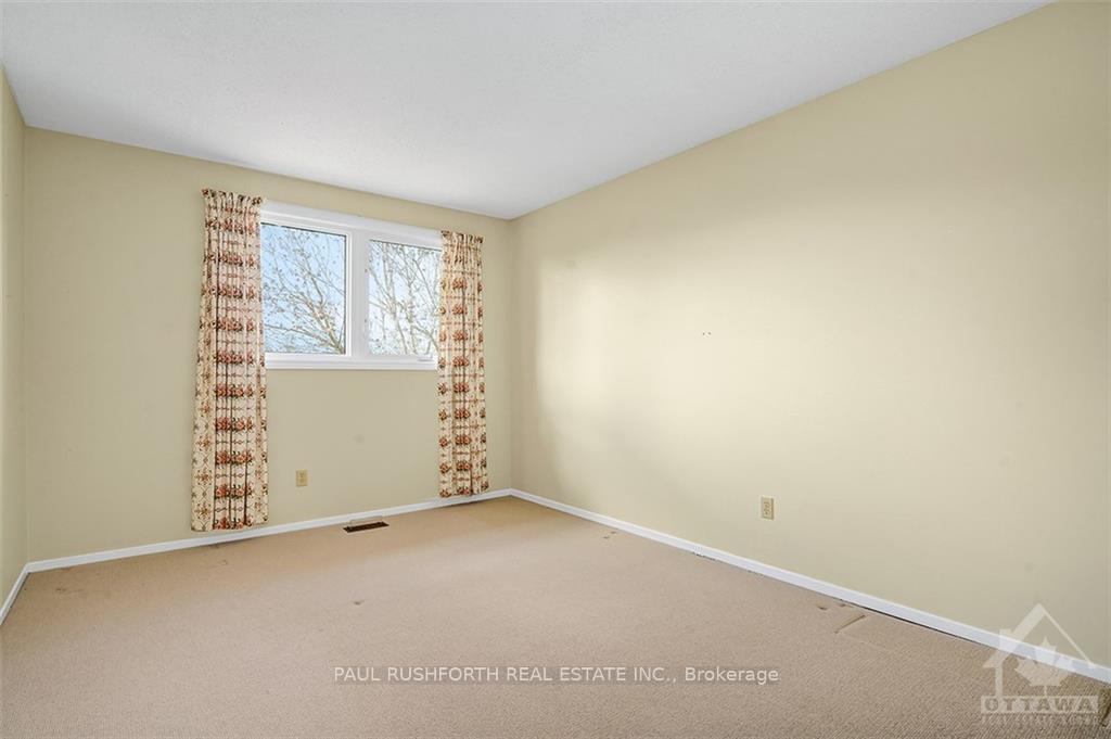 Photo 23 of 372 River Ridge Crescent, Ottawa, Bilberry Creek/Queenswood Heights — HOMEH