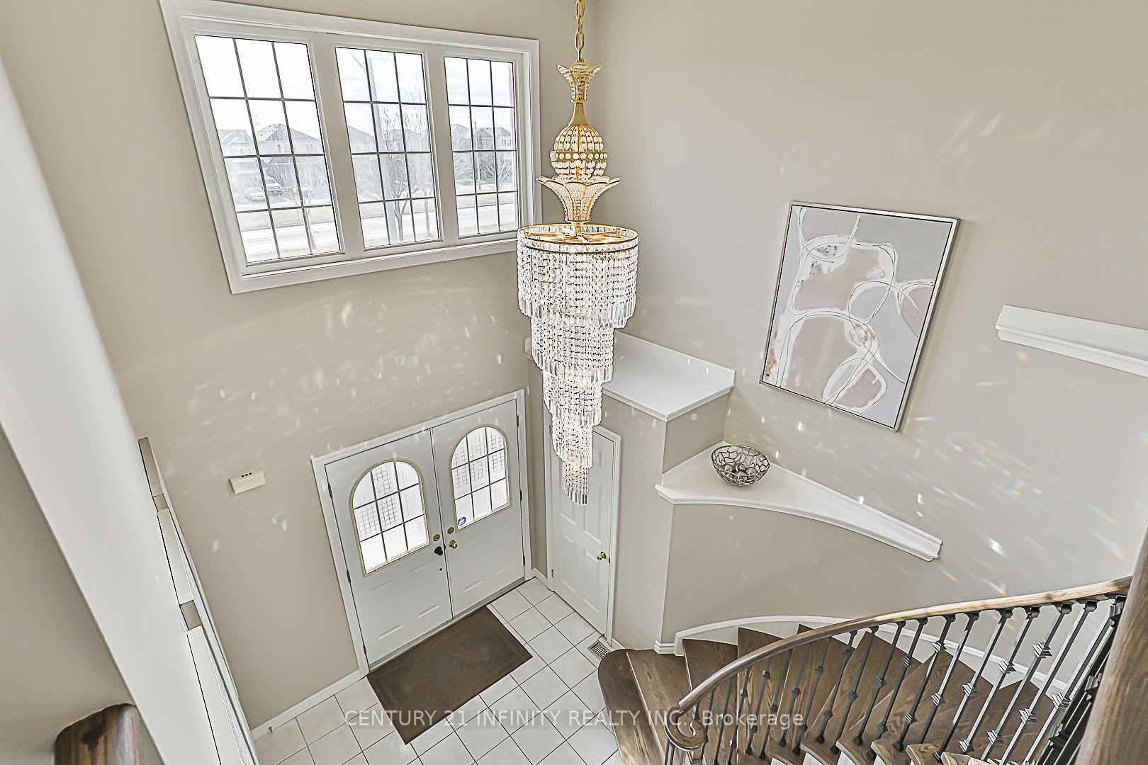 Photo 6 of 968 Greenleaf Circle, Oshawa, Taunton — HOMEH