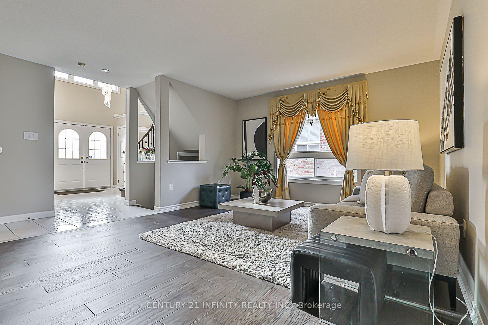 Photo 8 of 968 Greenleaf Circle, Oshawa, Taunton — HOMEH