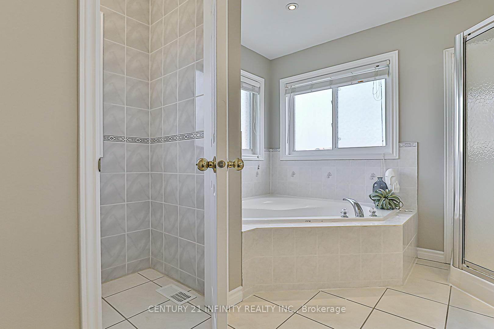 Photo 32 of 968 Greenleaf Circle, Oshawa, Taunton — HOMEH