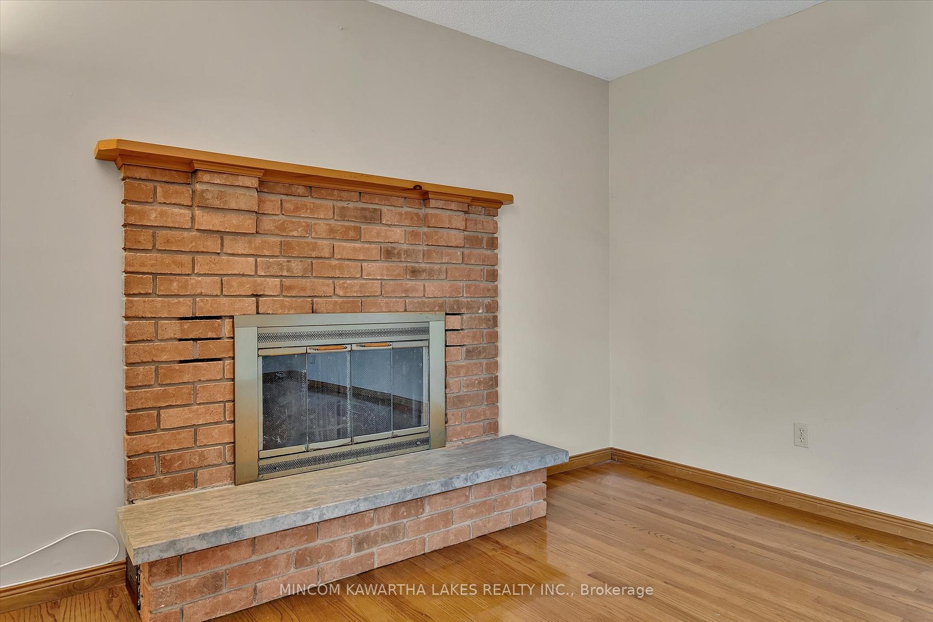 Photo 19 of 1914 Parkwood Circle, Peterborough, Monaghan Ward 2 — HOMEH