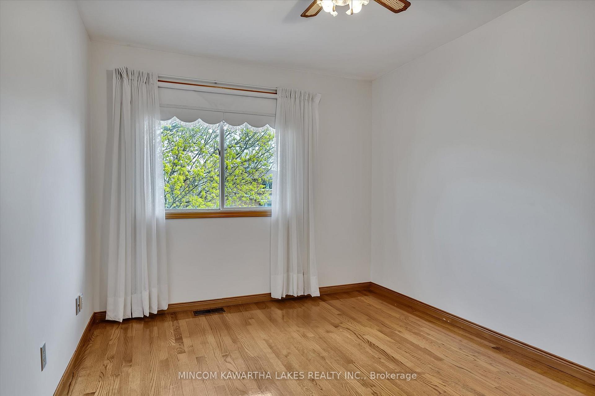 Photo 28 of 1914 Parkwood Circle, Peterborough, Monaghan Ward 2 — HOMEH