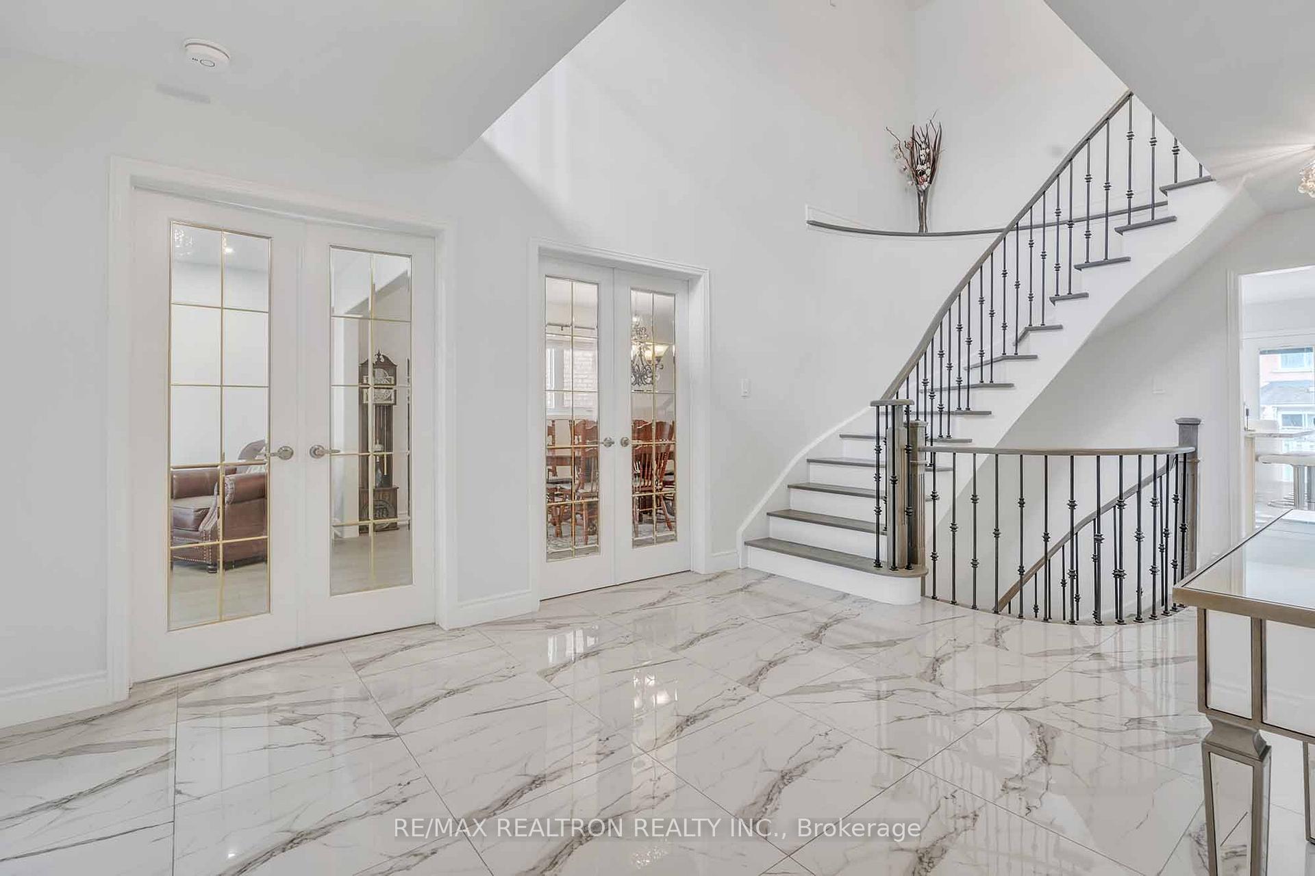 Photo 3 of 123 Mapes Avenue, Vaughan, West Woodbridge — HOMEH