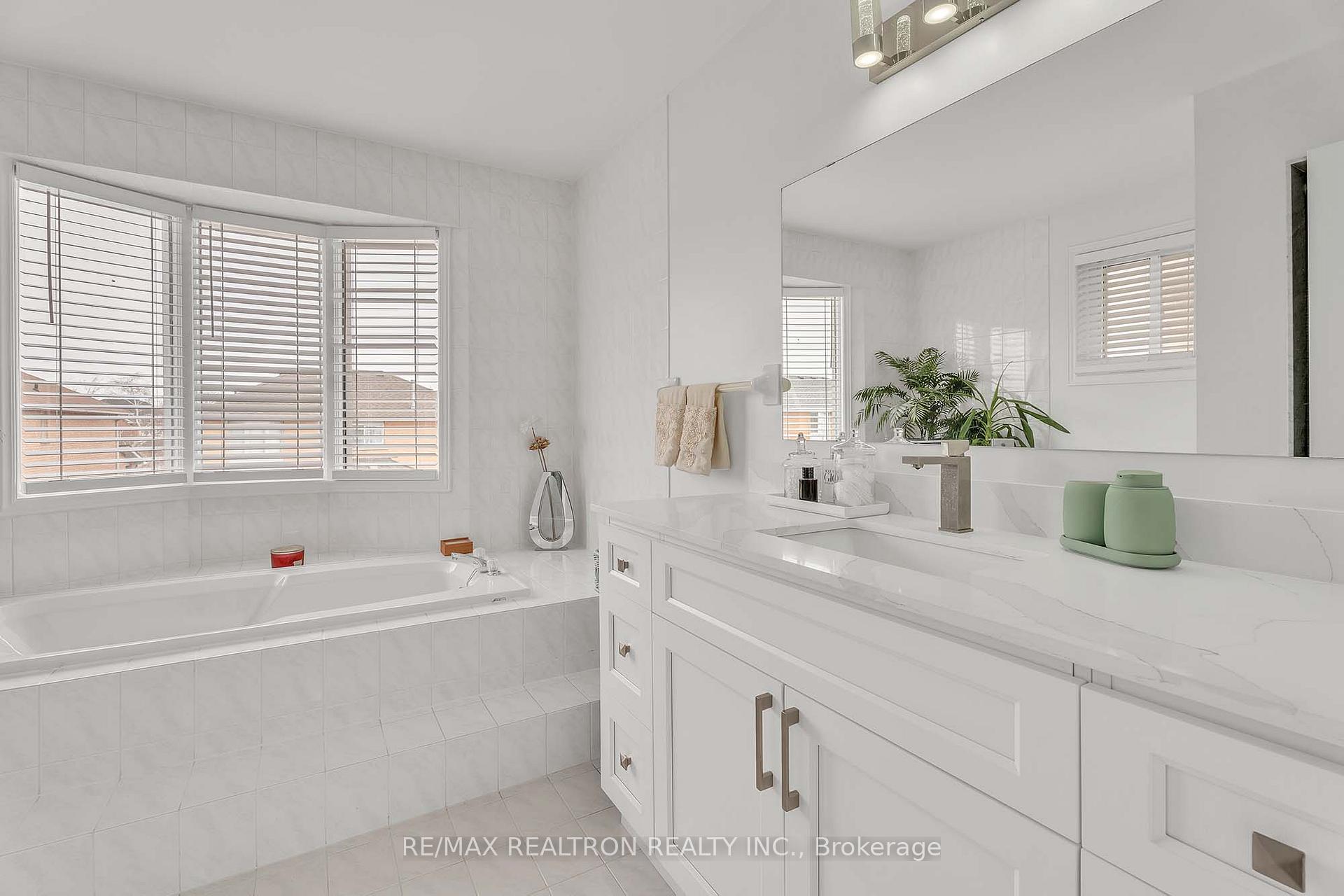 Photo 20 of 123 Mapes Avenue, Vaughan, West Woodbridge — HOMEH