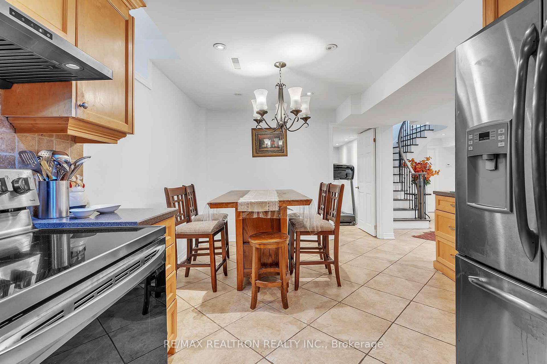 Photo 25 of 123 Mapes Avenue, Vaughan, West Woodbridge — HOMEH