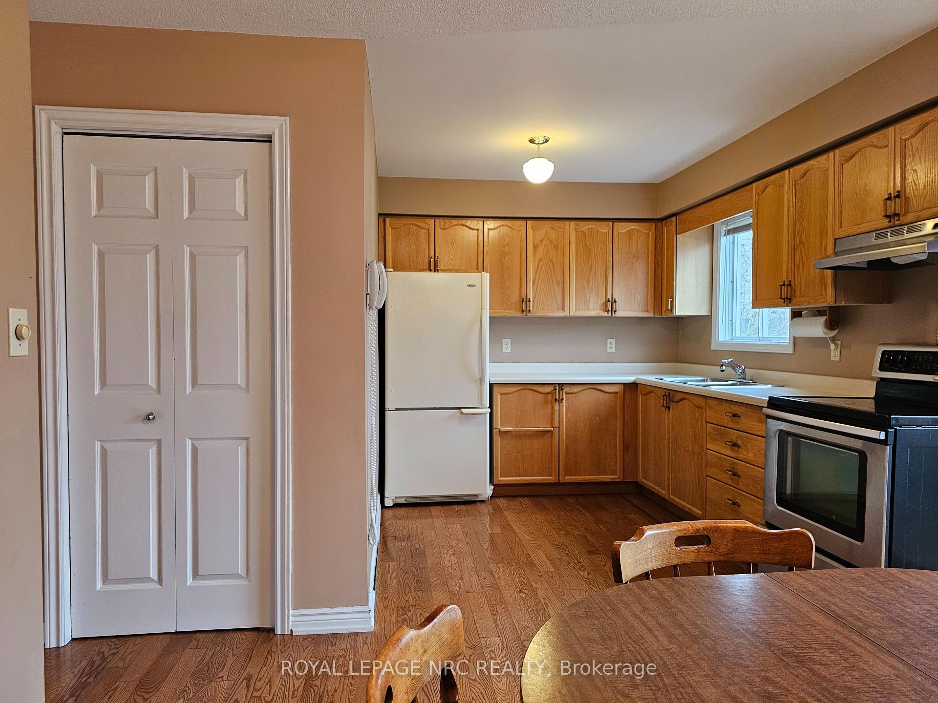 Photo 6 of 107 Commercial Street, Welland, Lincoln/Crowland — HOMEH