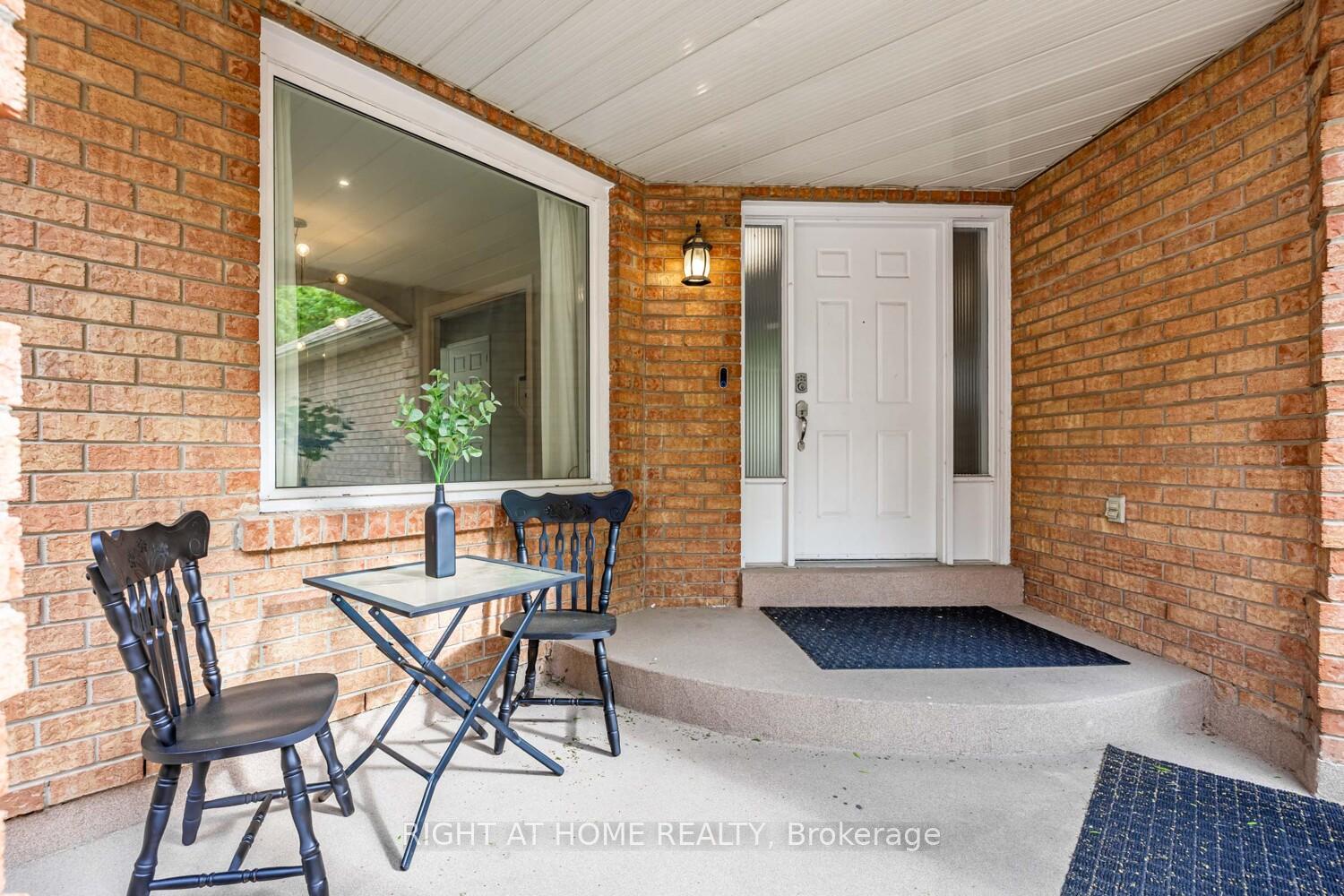 Photo 3 of 34 Beaumont Drive, Ajax, Central West — HOMEH