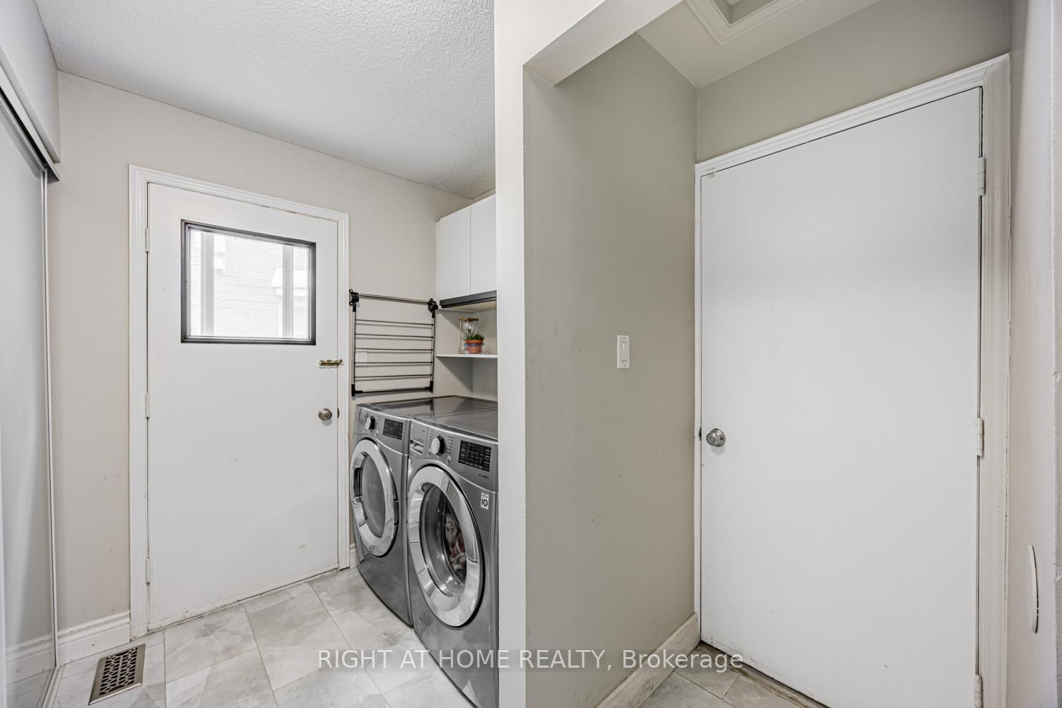 Photo 5 of 34 Beaumont Drive, Ajax, Central West — HOMEH