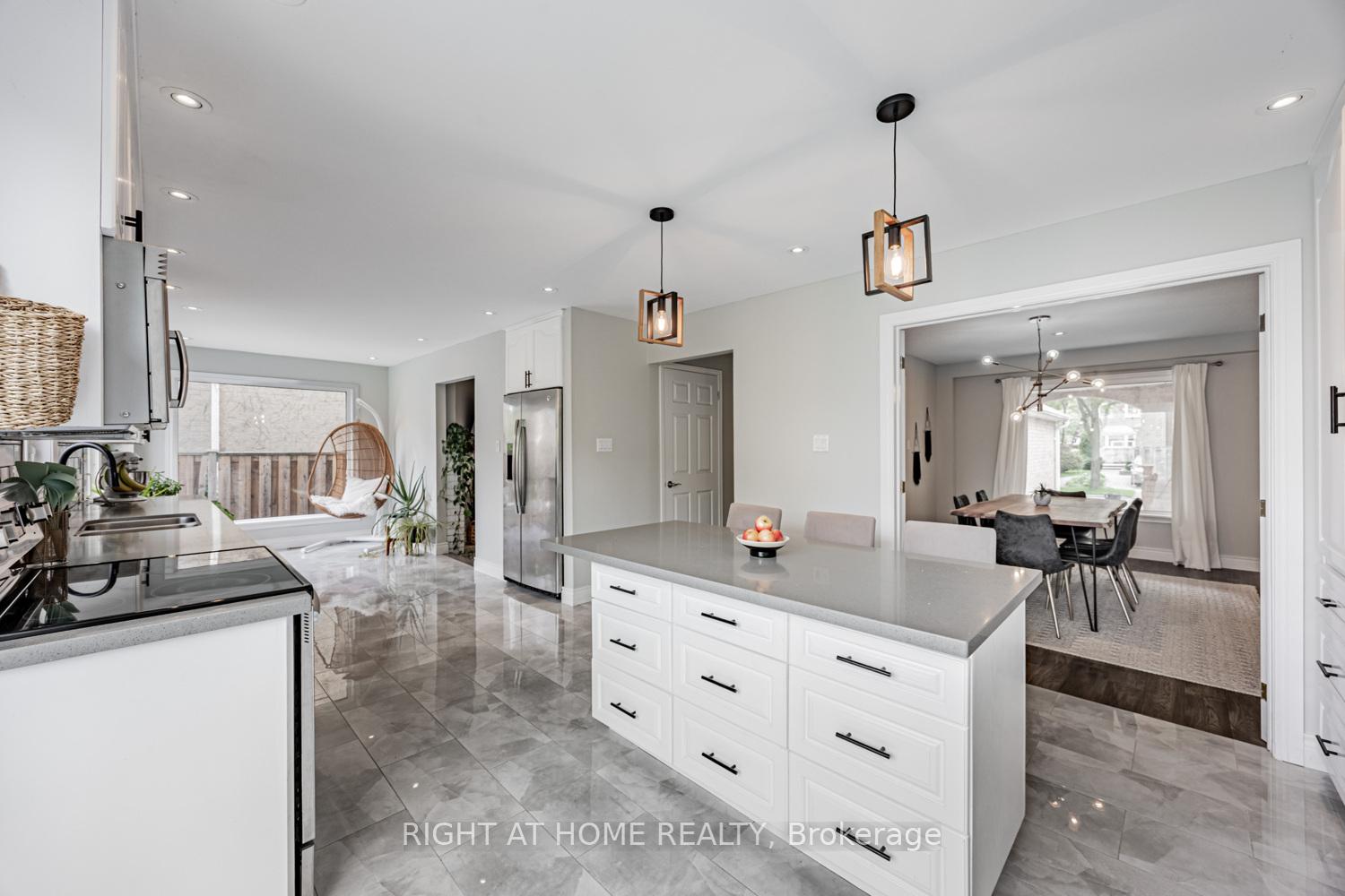Photo 9 of 34 Beaumont Drive, Ajax, Central West — HOMEH
