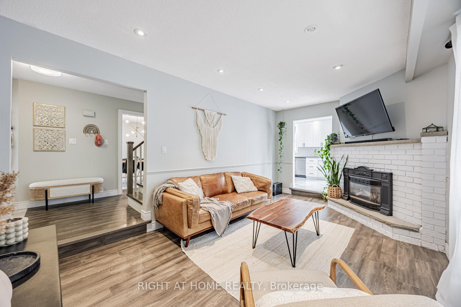 Photo 16 of 34 Beaumont Drive, Ajax, Central West — HOMEH