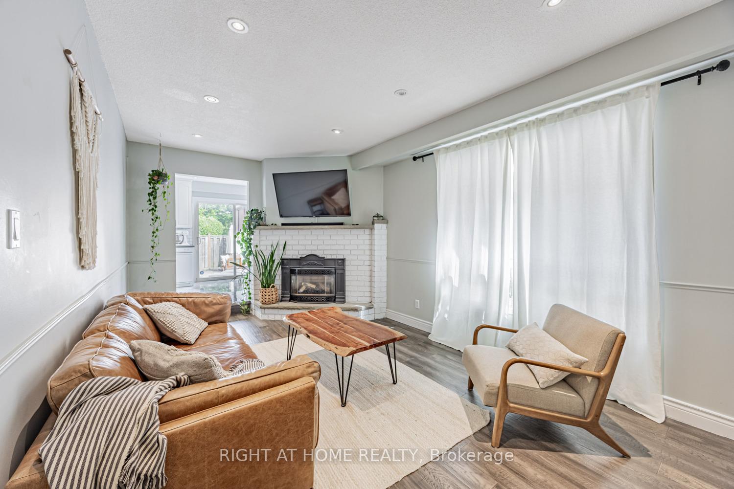 Photo 17 of 34 Beaumont Drive, Ajax, Central West — HOMEH