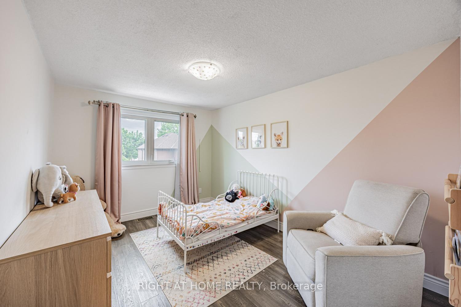 Photo 25 of 34 Beaumont Drive, Ajax, Central West — HOMEH