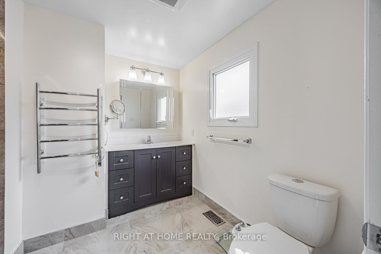 Photo 24 of 34 Beaumont Drive, Ajax, Central West — HOMEH