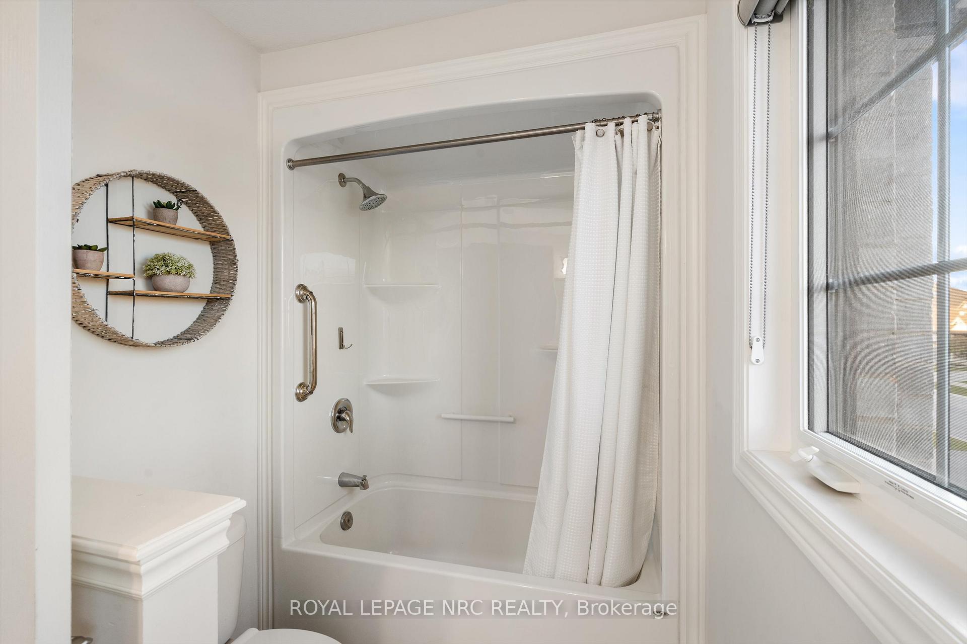 Photo 21 of 15 Crow Street, Welland, Coyle Creek — HOMEH
