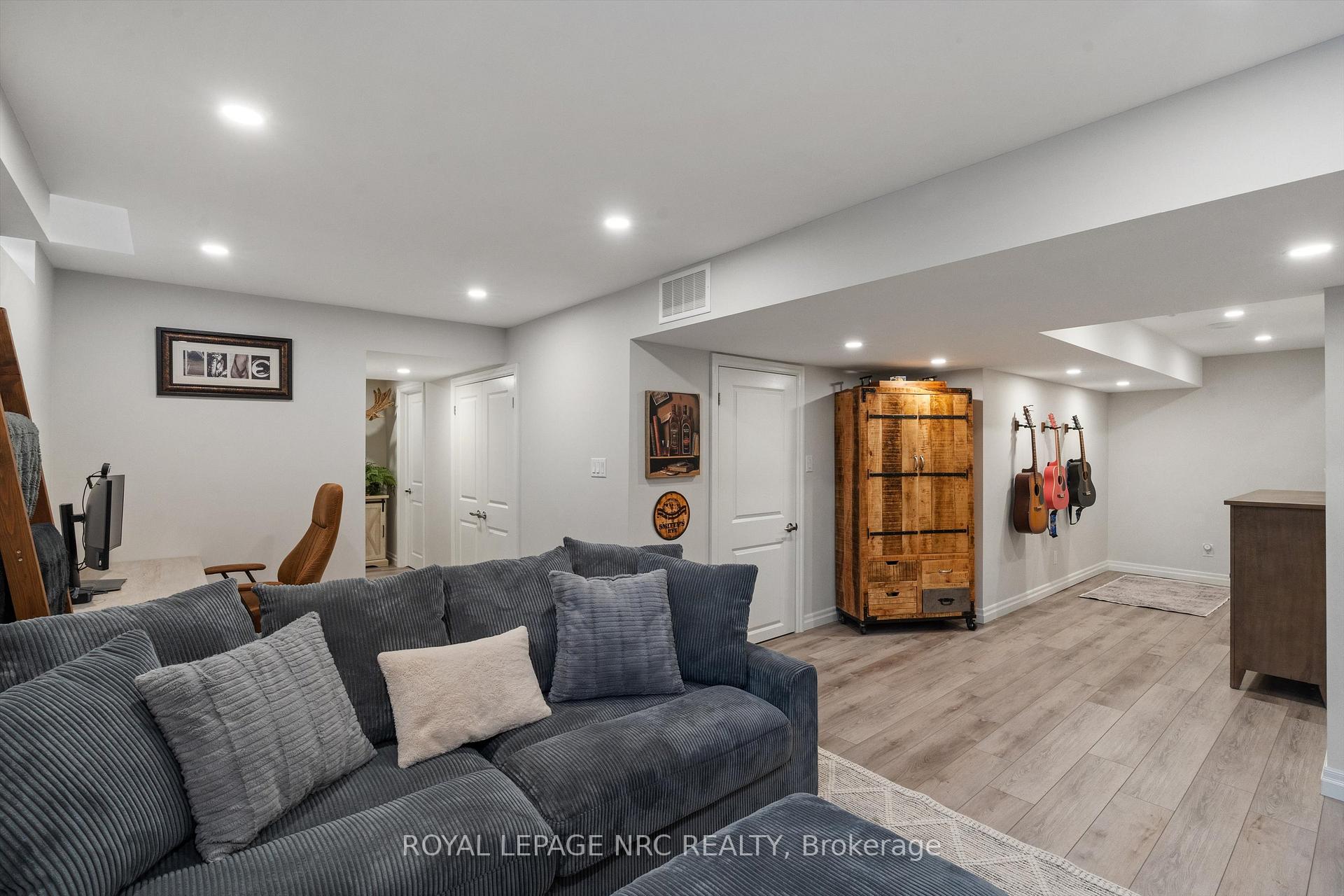 Photo 27 of 15 Crow Street, Welland, Coyle Creek — HOMEH