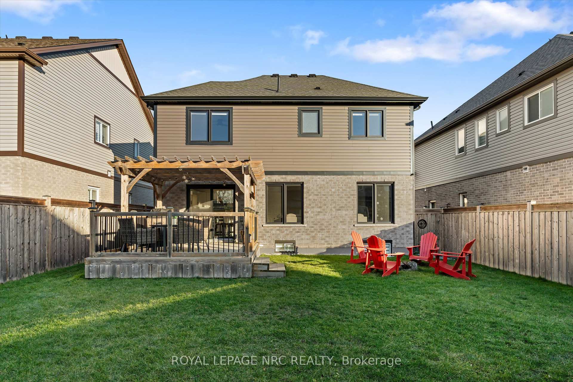 Photo 32 of 15 Crow Street, Welland, Coyle Creek — HOMEH