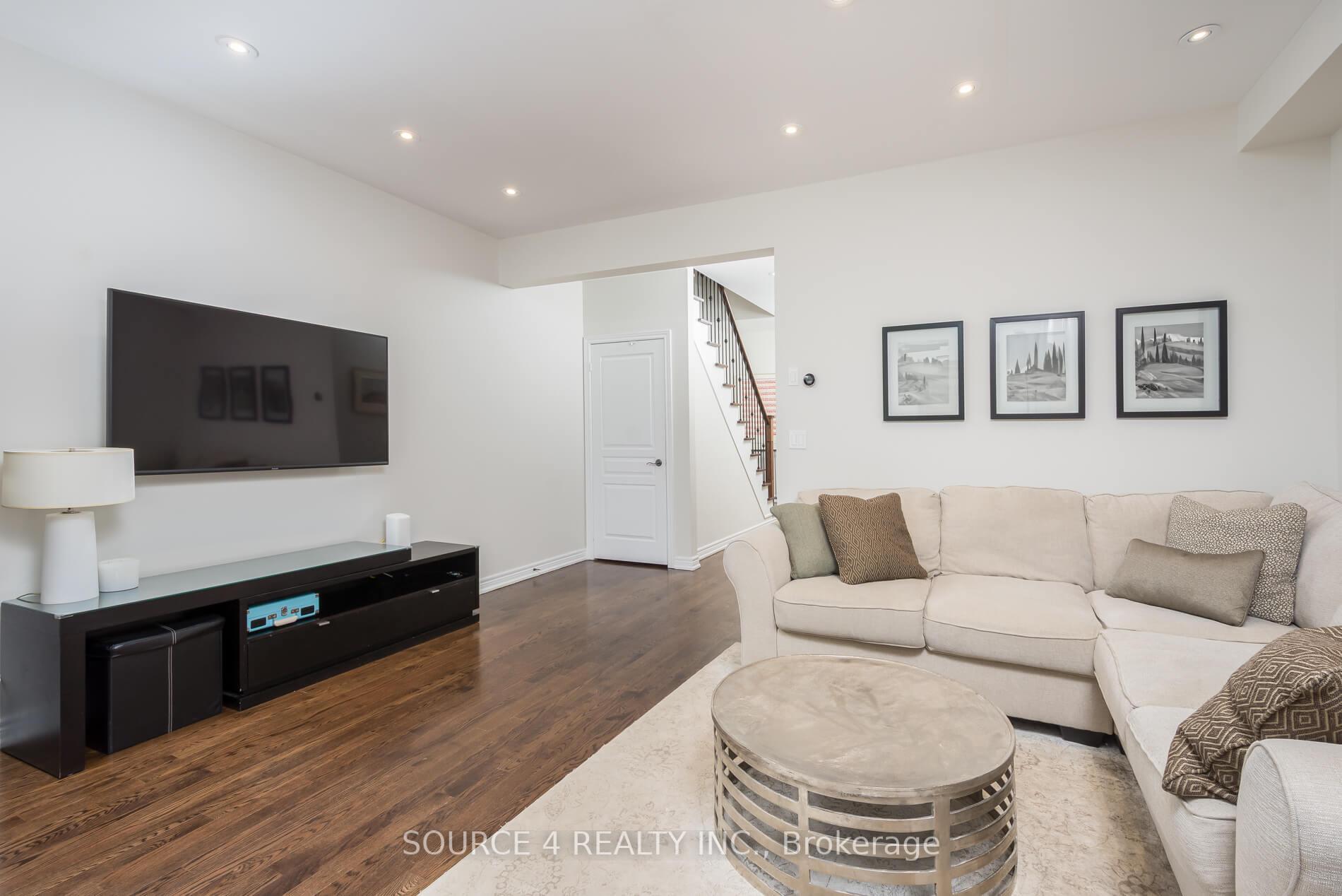 Photo 7 of 30 Alexie Way, Vaughan, Vellore Village — HOMEH
