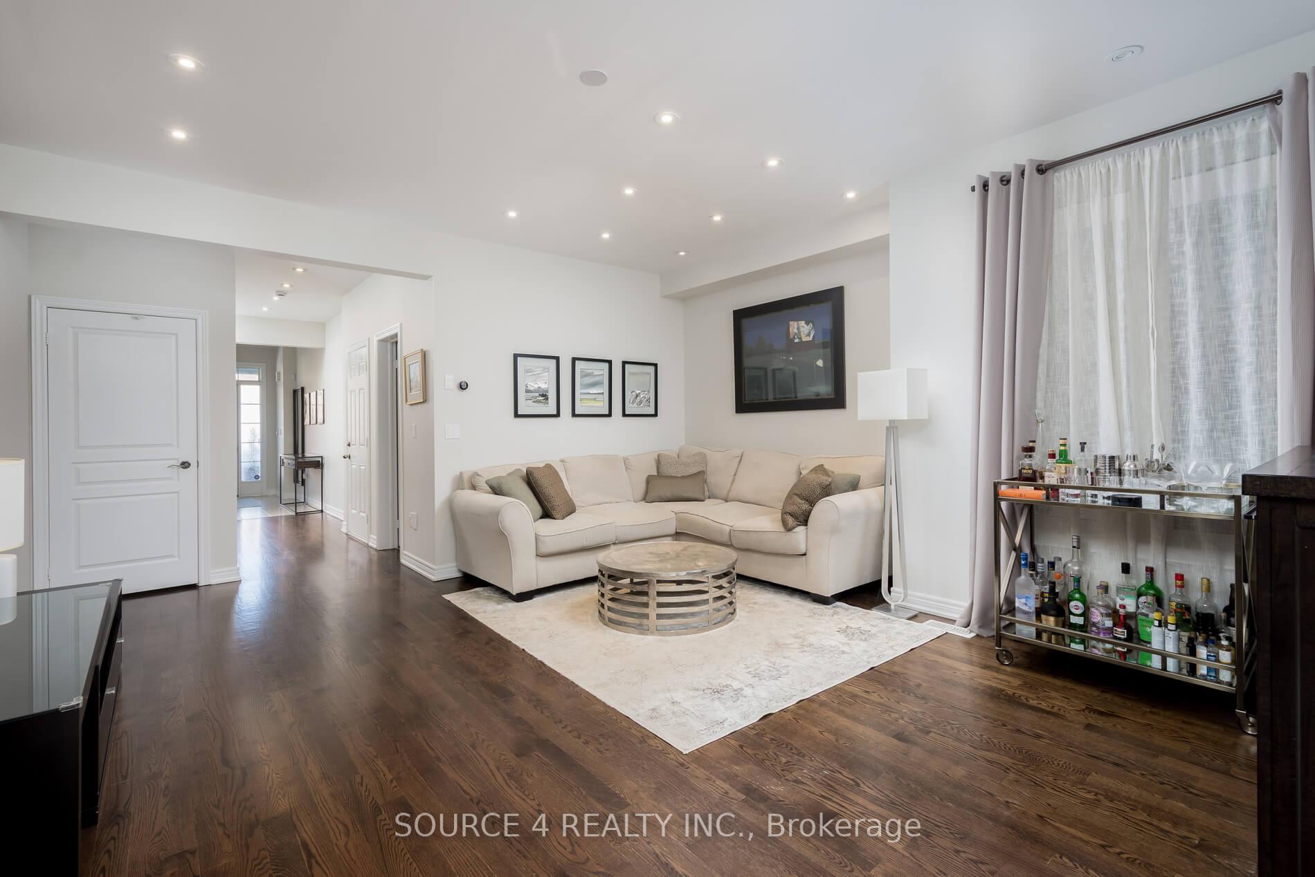 Photo 8 of 30 Alexie Way, Vaughan, Vellore Village — HOMEH