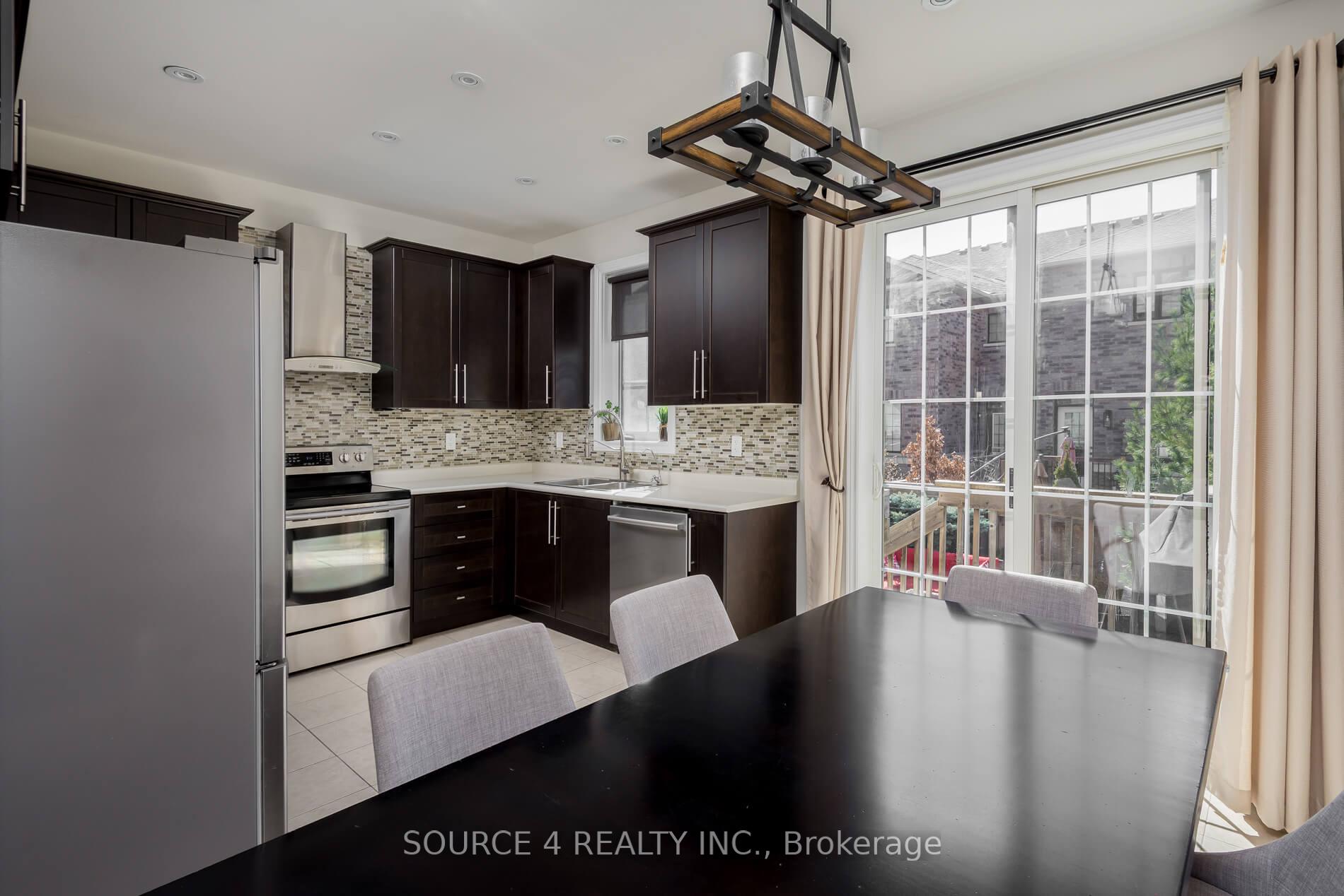 Photo 12 of 30 Alexie Way, Vaughan, Vellore Village — HOMEH
