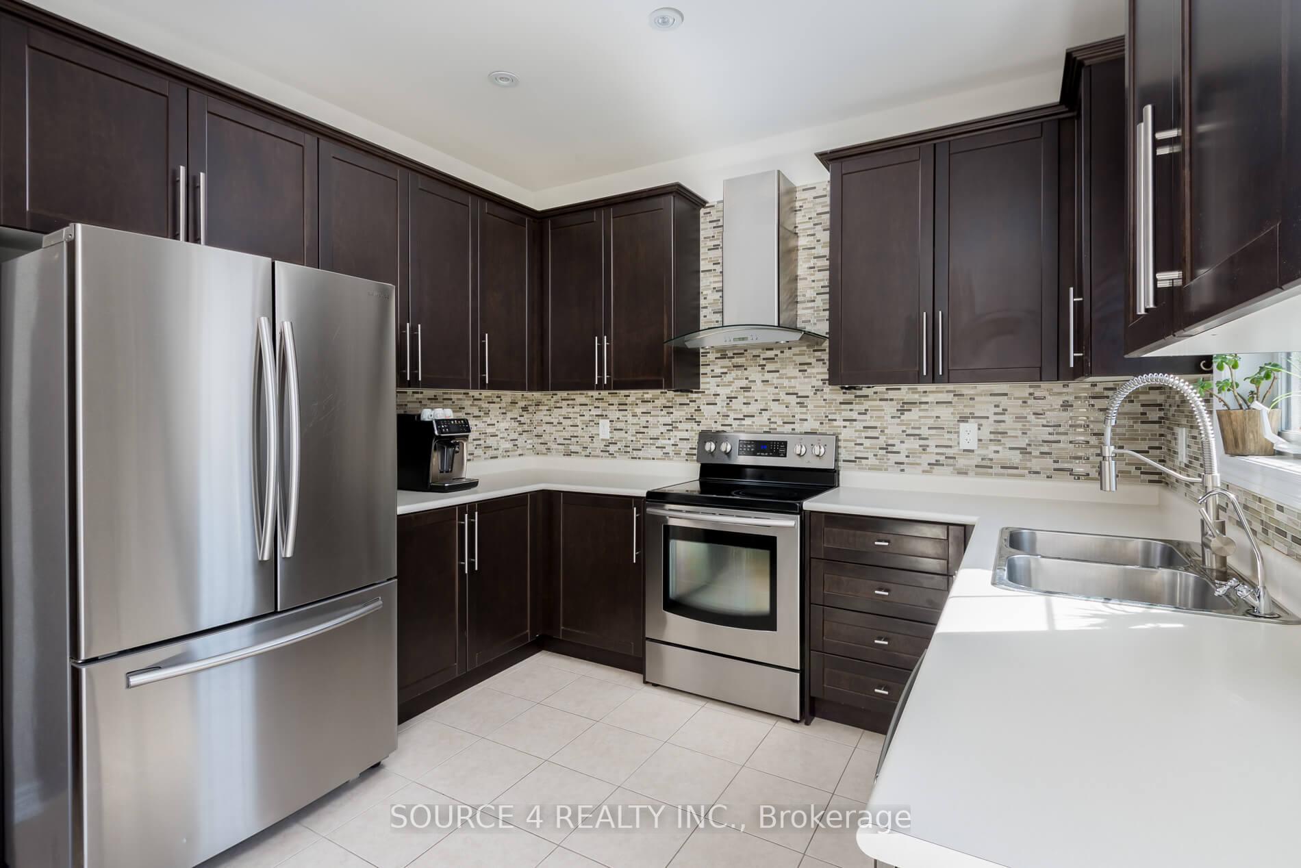 Photo 14 of 30 Alexie Way, Vaughan, Vellore Village — HOMEH