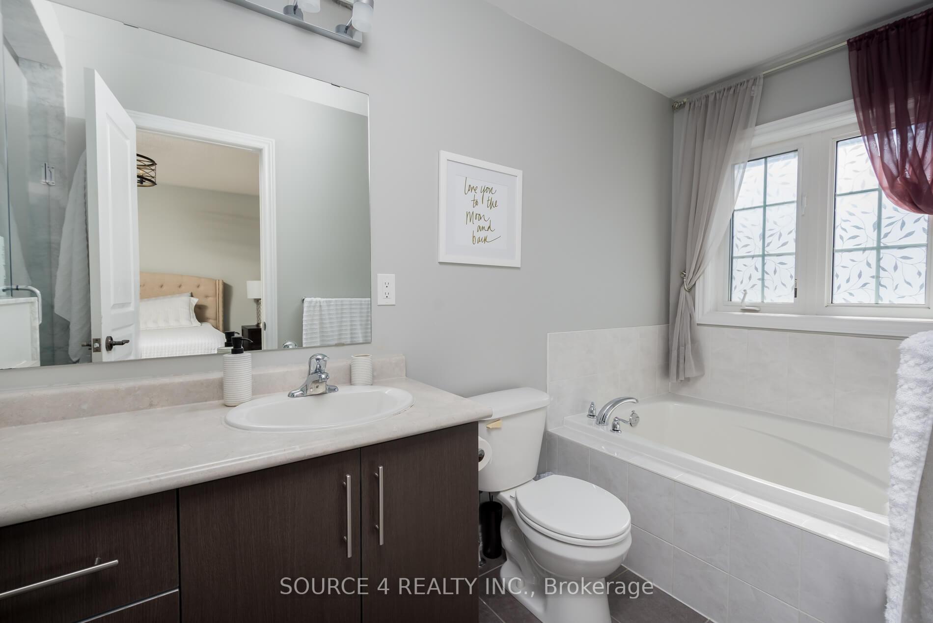 Photo 21 of 30 Alexie Way, Vaughan, Vellore Village — HOMEH