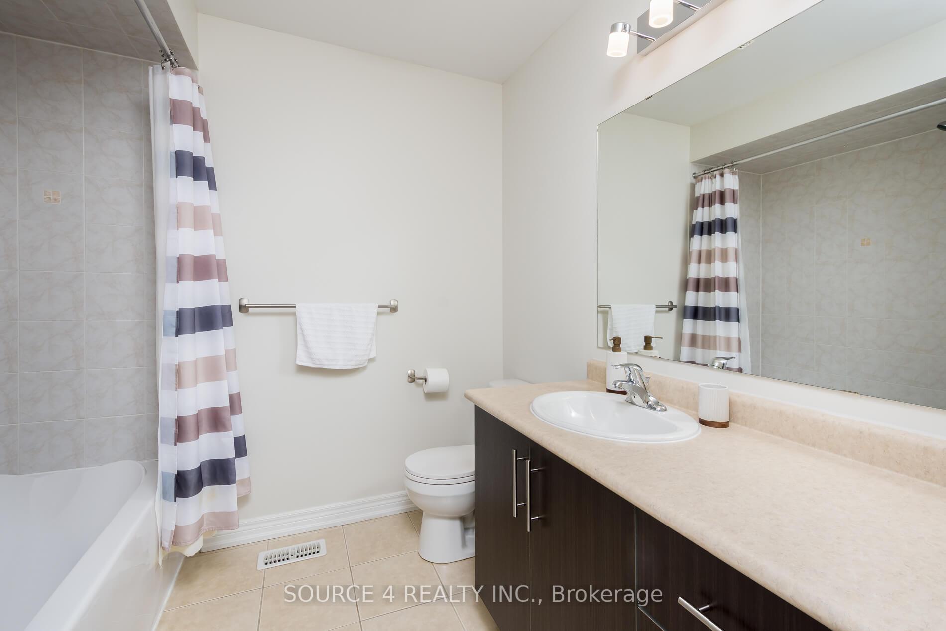 Photo 25 of 30 Alexie Way, Vaughan, Vellore Village — HOMEH