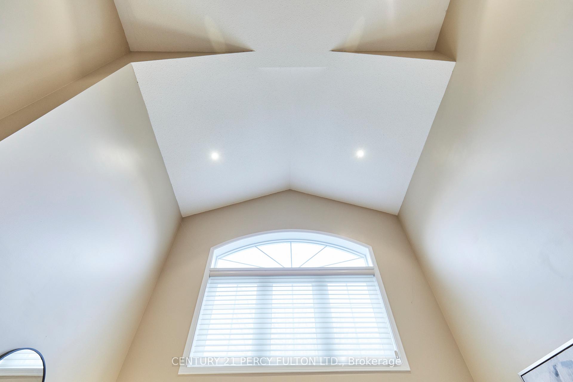 Photo 4 of 1463 Heartland Boulevard, Oshawa, Taunton — HOMEH