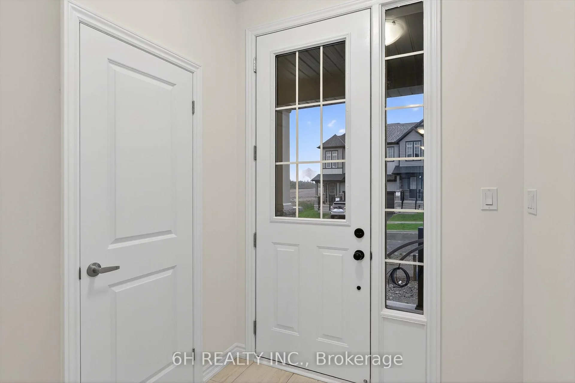 Photo 5 of 736 Carpenter Trail, Peterborough, Monaghan Ward 2 — HOMEH