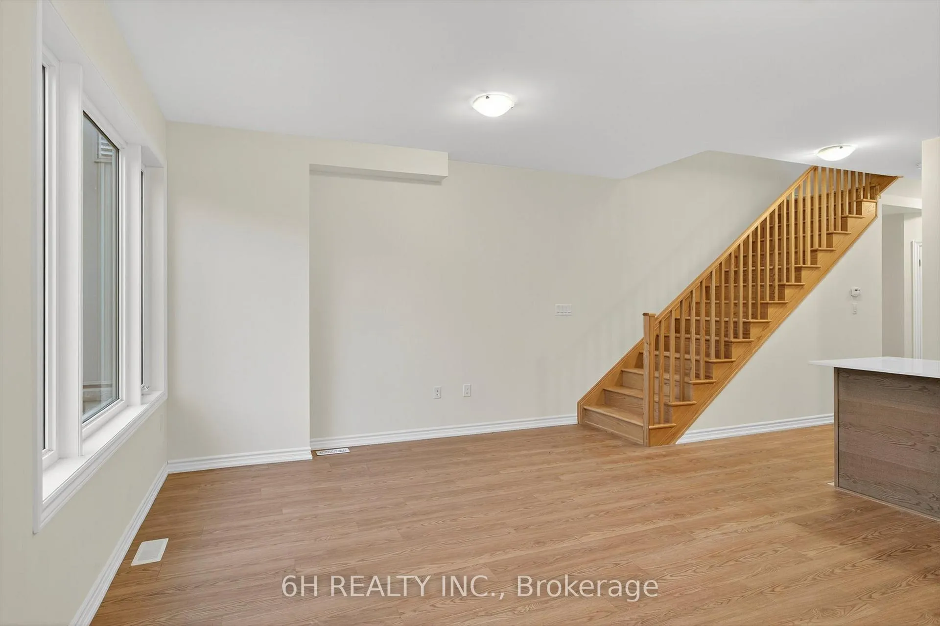 Photo 15 of 736 Carpenter Trail, Peterborough, Monaghan Ward 2 — HOMEH
