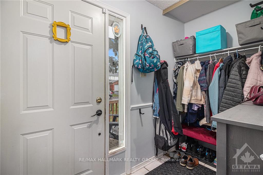 Photo 7 of 1434 Caravel Crescent, Ottawa, Bilberry Creek/Queenswood Heights — HOMEH