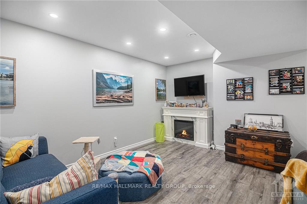 Photo 8 of 1434 Caravel Crescent, Ottawa, Bilberry Creek/Queenswood Heights — HOMEH