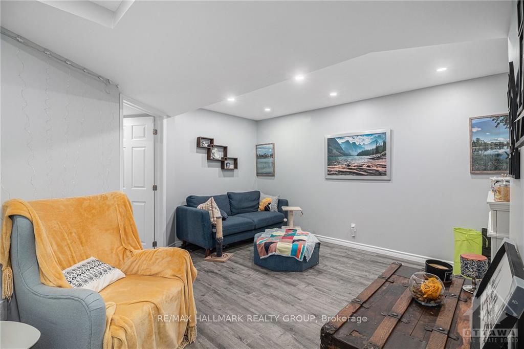 Photo 9 of 1434 Caravel Crescent, Ottawa, Bilberry Creek/Queenswood Heights — HOMEH