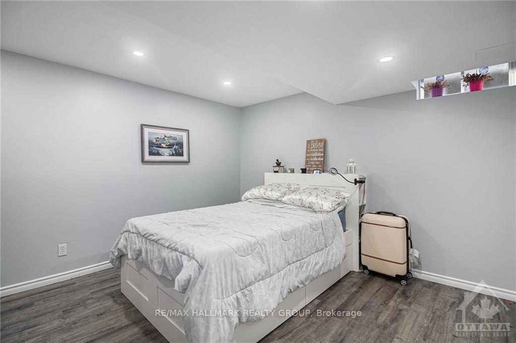 Photo 10 of 1434 Caravel Crescent, Ottawa, Bilberry Creek/Queenswood Heights — HOMEH