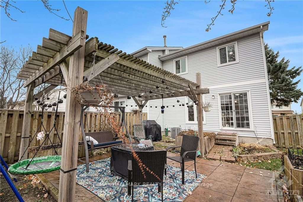 Photo 14 of 1434 Caravel Crescent, Ottawa, Bilberry Creek/Queenswood Heights — HOMEH