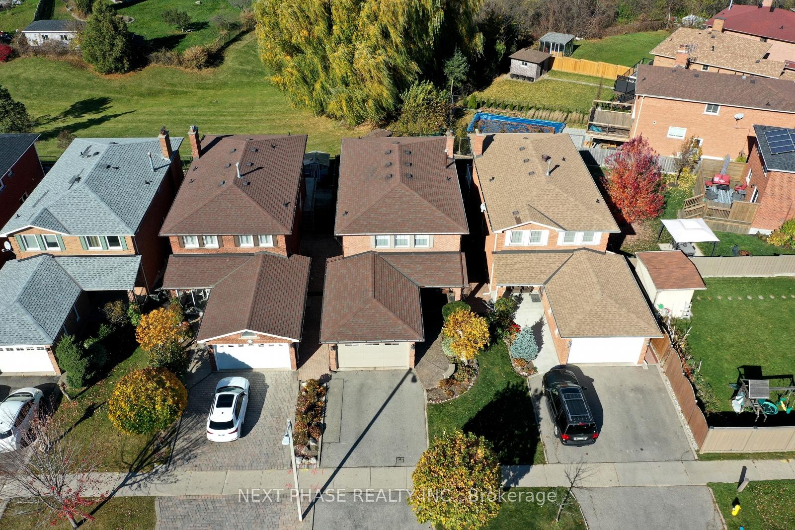 Photo 3 of 129 Kaiser Drive, Vaughan, West Woodbridge — HOMEH